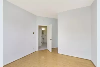 2421 Emerson Avenue S #107, Minneapolis, MN 55405 - Photo 26