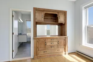 2421 Emerson Ave S, Minneapolis, MN 55405 - Photo 10