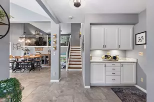 2041 Oakridge St, Saint Paul, MN 55119 - Photo 6