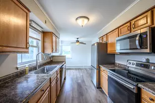 2434 9th Ave E, Hibbing, MN 55746 - Photo 4