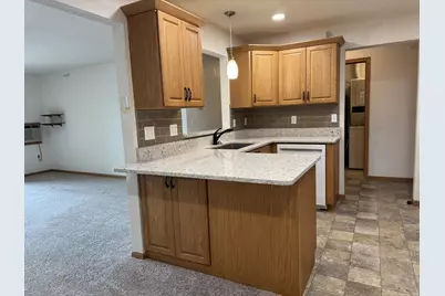 101 Albion Avenue #201, Fairmont, MN 56031 - Photo 8