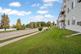 101 Albion Ave, Fairmont, MN 56031 - Photo 2