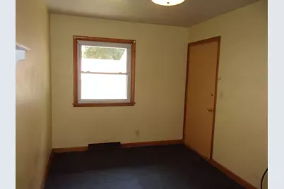218 E 2nd Street, Blue Earth, MN 56013 - Photo 14