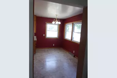 218 E 2nd Street, Blue Earth, MN 56013 - Photo 4