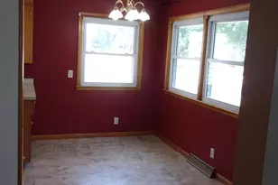 218 E 2nd St, Blue Earth, MN 56013 - Photo 4