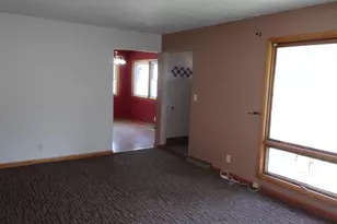218 E 2nd St, Blue Earth, MN 56013 - Photo 8