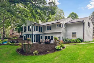129 Teresa Dr, West Saint Paul, MN 55118 - Photo 4