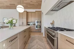 9229 Timberland Trail, Eden Prairie, MN 55347 - Photo 6