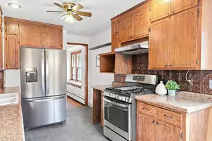 902 Hyacinth Ave E, Saint Paul, MN 55106 - Photo 8