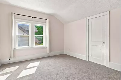 902 Hyacinth Ave E, Saint Paul, MN 55106 - Photo 14