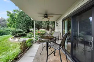 1297 Black Oaks Ct N, Plymouth, MN 55447 - Photo 30