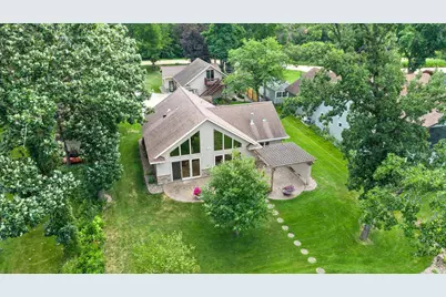 17416 Roberds Lake Court, Faribault, MN 55021 - Photo 2