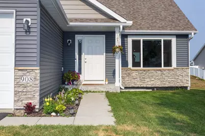 908 Ashford Road, Belle Plaine, MN 56011 - Photo 2