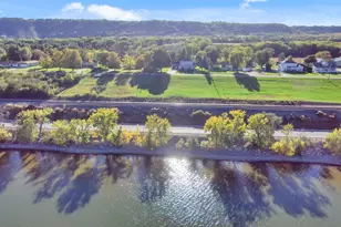 32297 Lakeview Dr, Lake City, MN 55041 - Photo 2