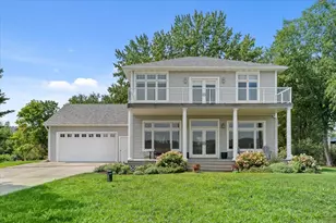 32297 Lakeview Dr, Lake City, MN 55041 - Photo 2