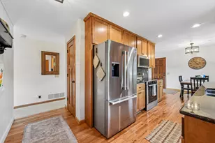 2318 Friendship Ln, Burnsville, MN 55337 - Photo 6