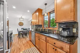 2318 Friendship Ln, Burnsville, MN 55337 - Photo 8