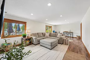 2318 Friendship Ln, Burnsville, MN 55337 - Photo 12