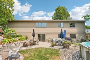 2318 Friendship Ln, Burnsville, MN 55337 - Photo 34