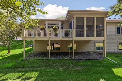 8950 Hilloway Road, Eden Prairie, MN 55347 - Photo 32