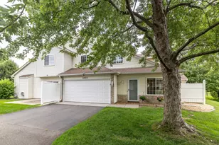 6822 Benton Cir, Inver Grove Heights, MN 55076 - Photo 2