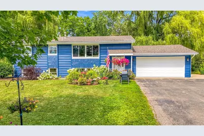 18480 Country Squires Circle, Prior Lake, MN 55372 - Photo 2