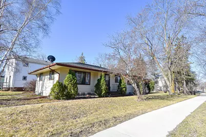 245 Kneale Avenue N, Thief River Falls, MN 56701 - Photo 14