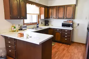 245 Kneale Ave N, Thief River Falls, MN 56701 - Photo 4