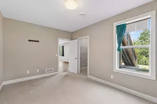 9080 Princeton Cir, Woodbury, MN 55125 - Photo 64