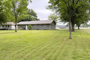 811 8th St, Gaylord, MN 55334 - Photo 2