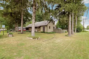 2735 18th Ave E, North Saint Paul, MN 55109 - Photo 4