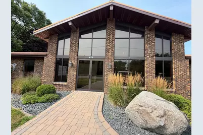 412 19th Avenue SW, Willmar, MN 56201 - Photo 2