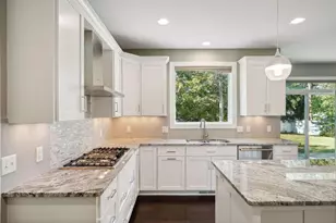6212 Ewing Ave S, Edina, MN 55410 - Photo 12