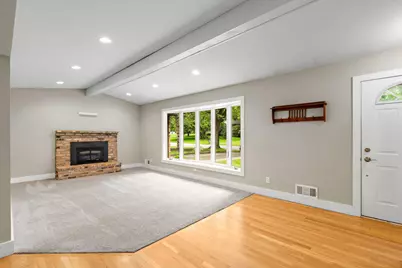 18510 25th Avenue N, Plymouth, MN 55447 - Photo 2