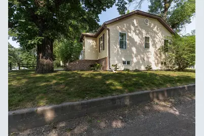 314 Birch Avenue W, Fergus Falls, MN 56537 - Photo 2