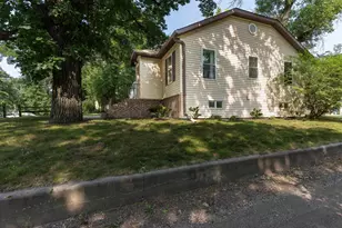 314 Birch Ave W, Fergus Falls, MN 56537 - Photo 2