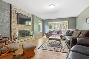 1128 11th St SW, Willmar, MN 56201 - Photo 8