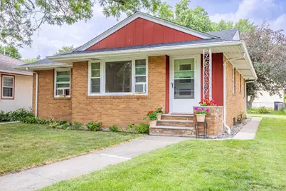 591 36th Avenue NE, Minneapolis, MN 55418 - Photo 2