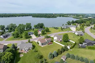 1007 Crystal Lake Dr, Lake Crystal, MN 56055 - Photo 34