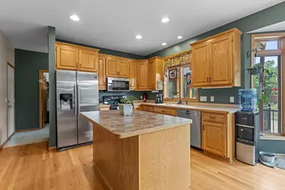1484 Riverbluff Drive, Hastings, MN 55033 - Photo 14