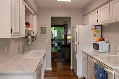 31 Marie Avenue E, West Saint Paul, MN 55118 - Photo 2