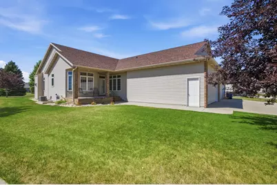 547 Allyson Circle, Moorhead, MN 56560 - Photo 2