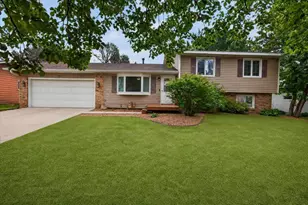 2575 Lamada Pl, Owatonna, MN 55060 - Photo 2