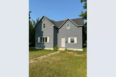 514 Conley Avenue S, Thief River Falls, MN 56701 - Photo 2