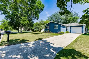 2925 14th Ave S, Moorhead, MN 56560 - Photo 2