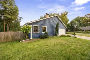 14880 Ironwood Ct, Eden Prairie, MN 55346 - Photo 36