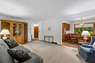 1938 Midland Hills Rd, Roseville, MN 55113 - Photo 6