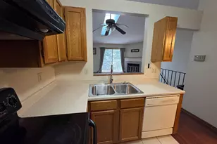 17562 Pond Cir, Eden Prairie, MN 55346 - Photo 6