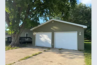 291 1st Street NW, Wells, MN 56097 - Photo 4