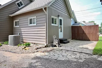 928 W Howard Street, Winona, MN 55987 - Photo 26